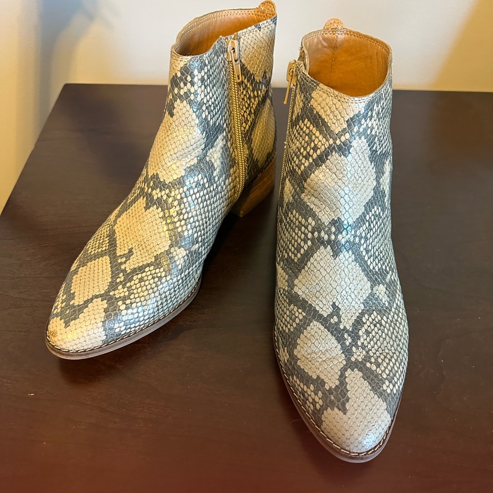 Lucky Brand Beige and Gray Snakeskin Ankle Boots